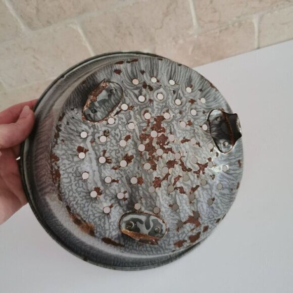 Gray Graniteware Strainer Vintage CONDITION Antique Enamelware Colander Footed R - Picture 4 of 7